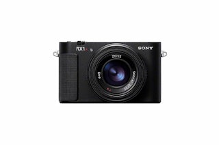 8/8発売 SONY RX1R IIIの予約・発売日・価格・比較最新情報